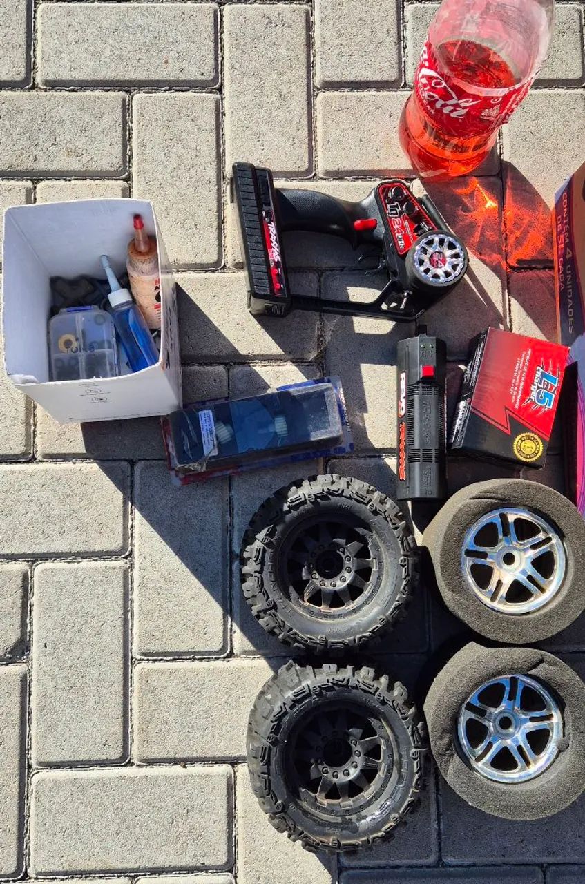 Traxxas Revo 3.3  - Foto 3
