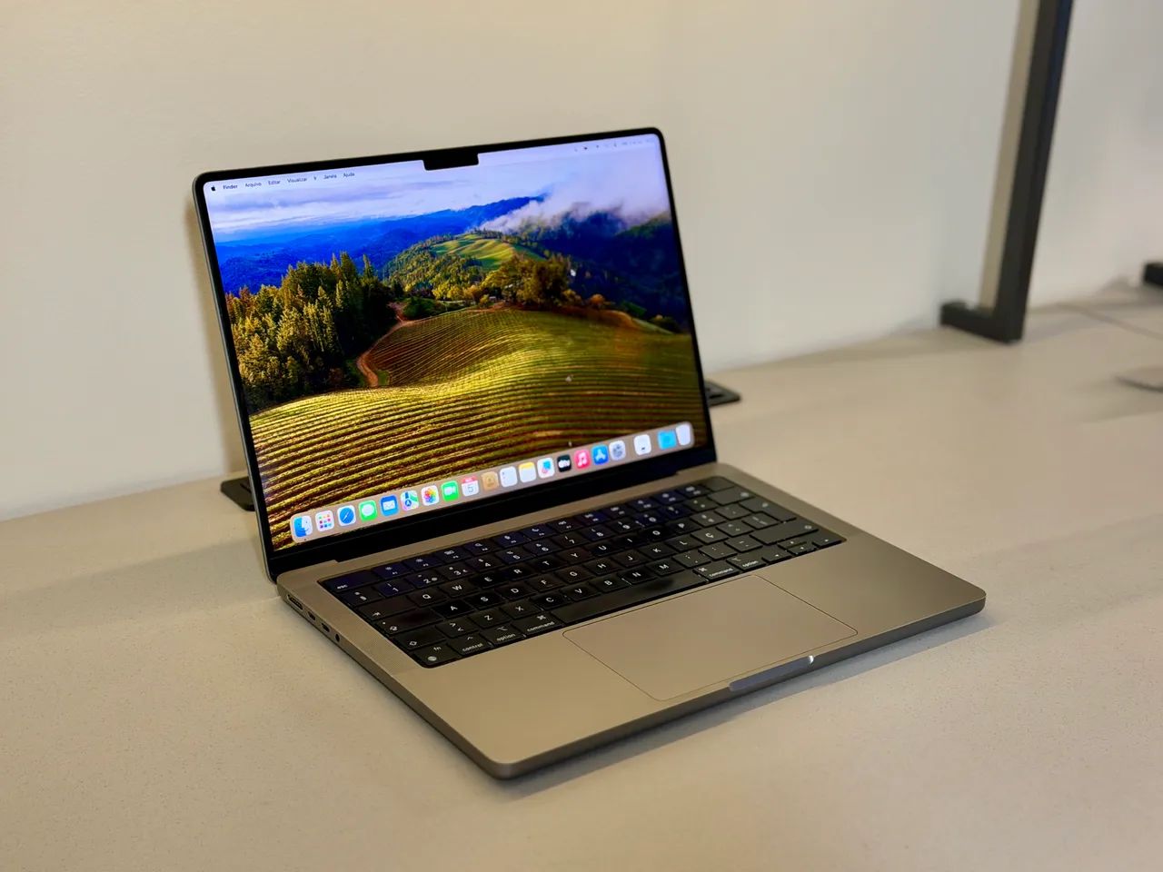 MACBOOK PRO 14 POLEGADAS M2 MAX 32GB 1TB SSD - USADO - Notebooks