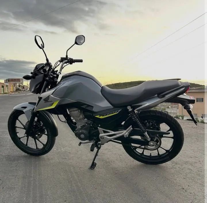 Titan 160