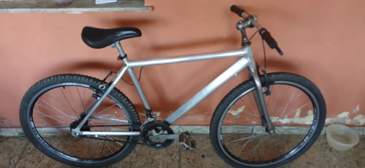 Bicicleta so ta com o aro empinado *75 - Foto 2