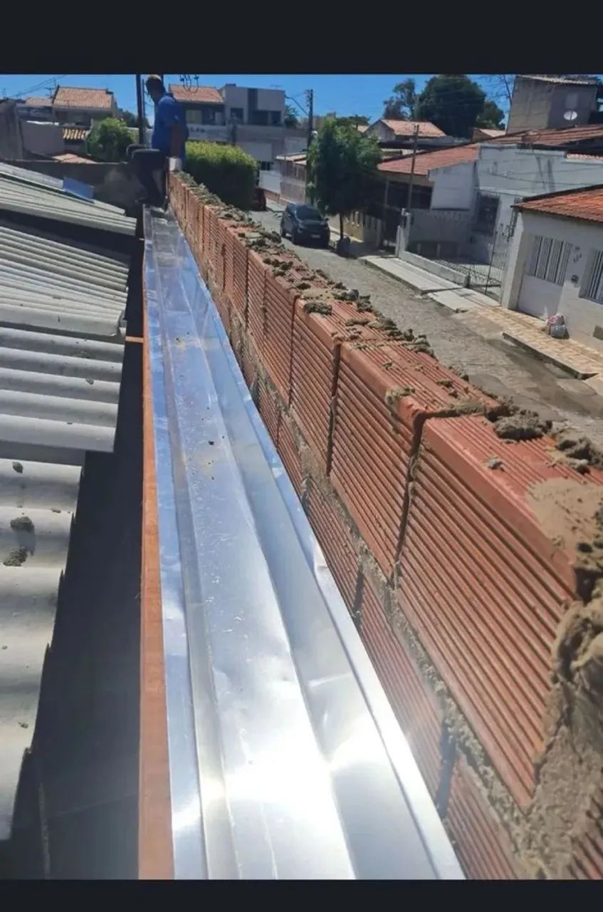 Bicas e calhas - Foto 2