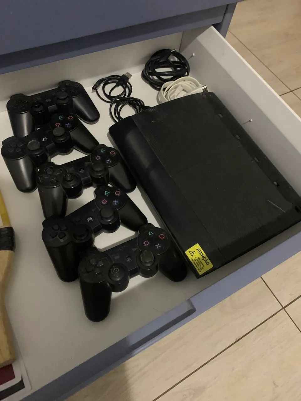 Ps3 super slim 425 gb 