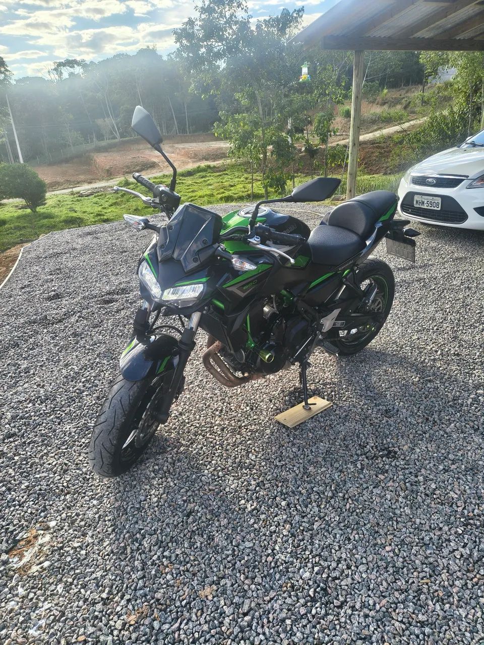 Moto de garagem 