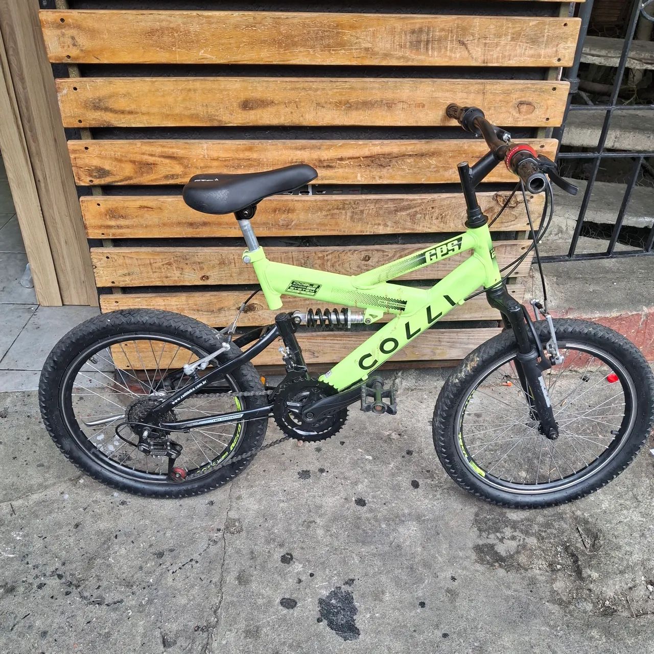 Bicicleta aro 20 bem conservada - Foto 3