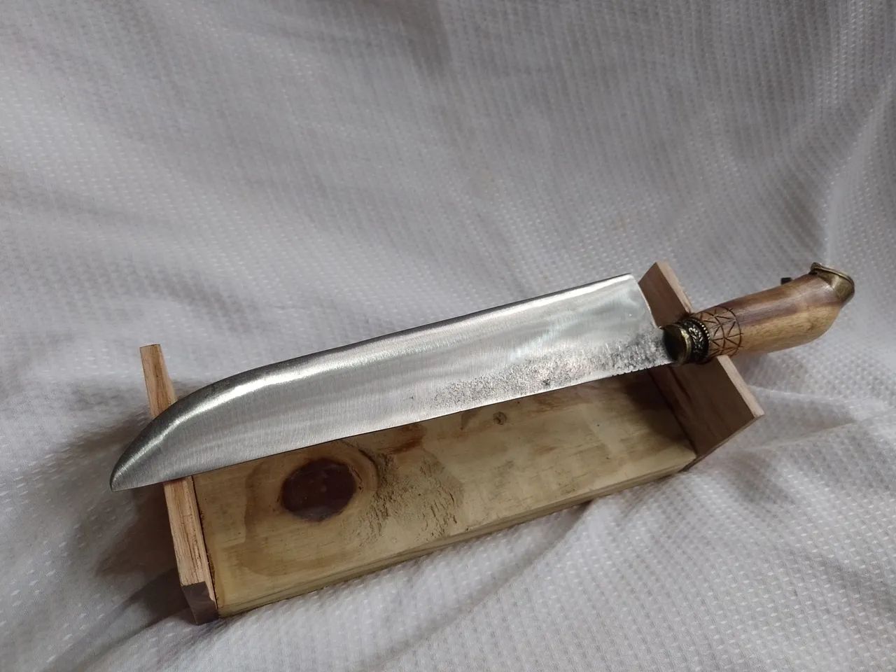 Faca de churrasco artesanal forjada a mão 