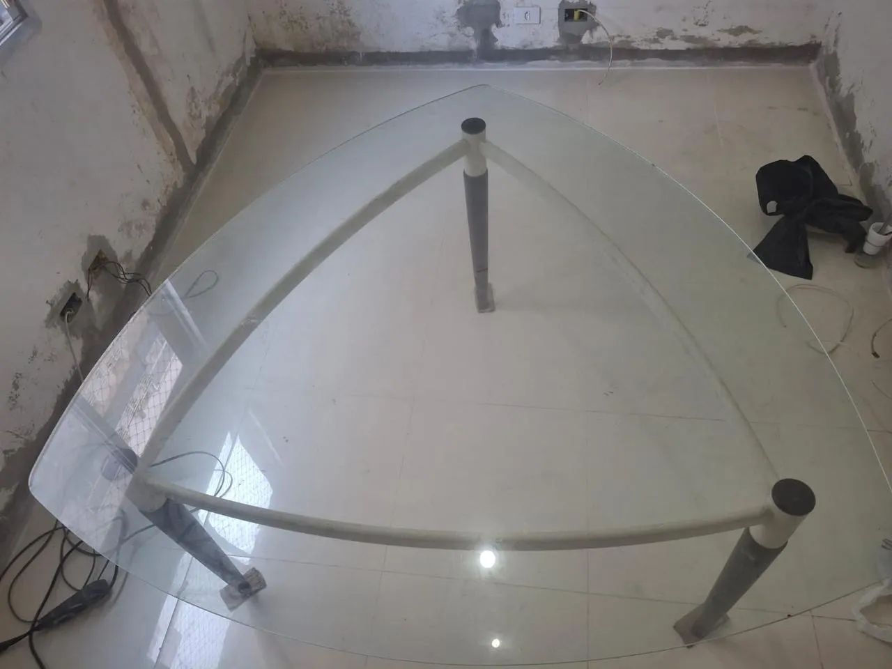 Mesa e aparador