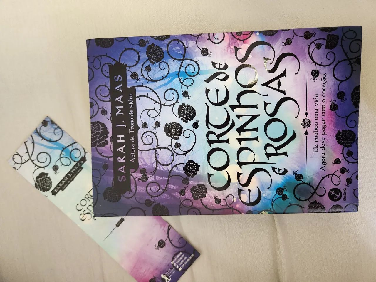 Coleção completa de livros "Corte de espinhos e rosas", Sara J. Mass - Foto 2