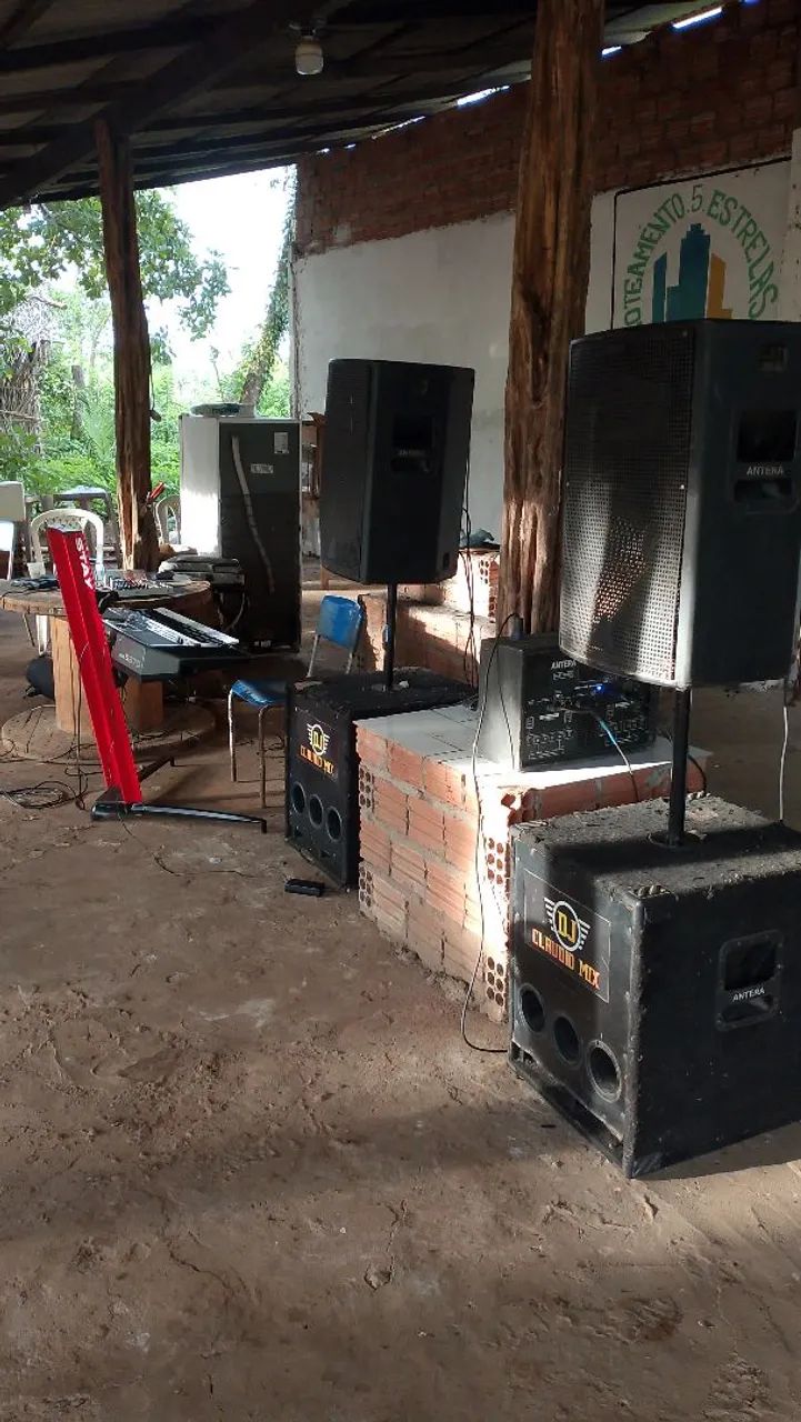 DJ SOM E LUZ