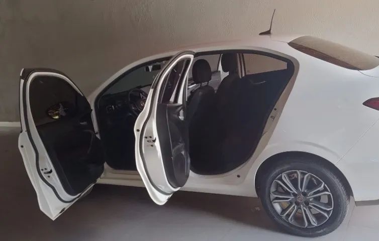 Fiat Cronos Precision 1.8 16V Flex Mec. 2019 - Foto 3