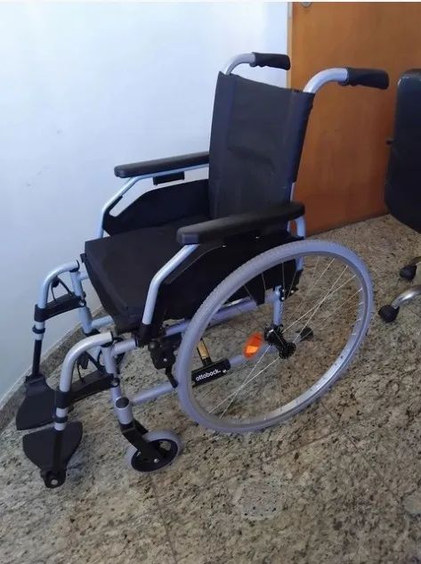 Cadeira de Rodas Ottobock em excelente estado