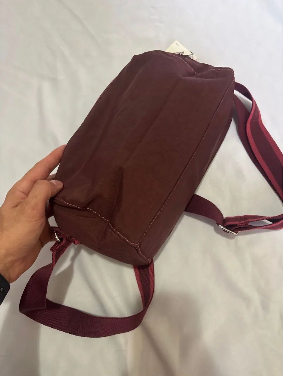 bolsa kipling radana mahogany grape - Foto 3
