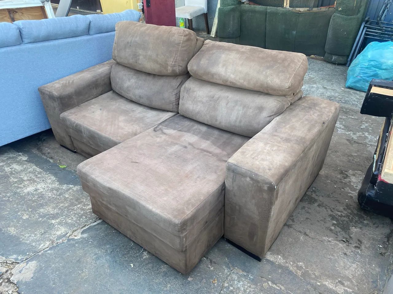 Vendo sofá retrátil reclinável  - Foto 4