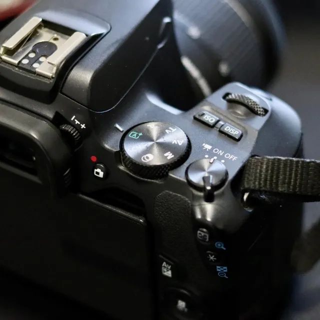 Câmera Canon Sl3 - Foto 4