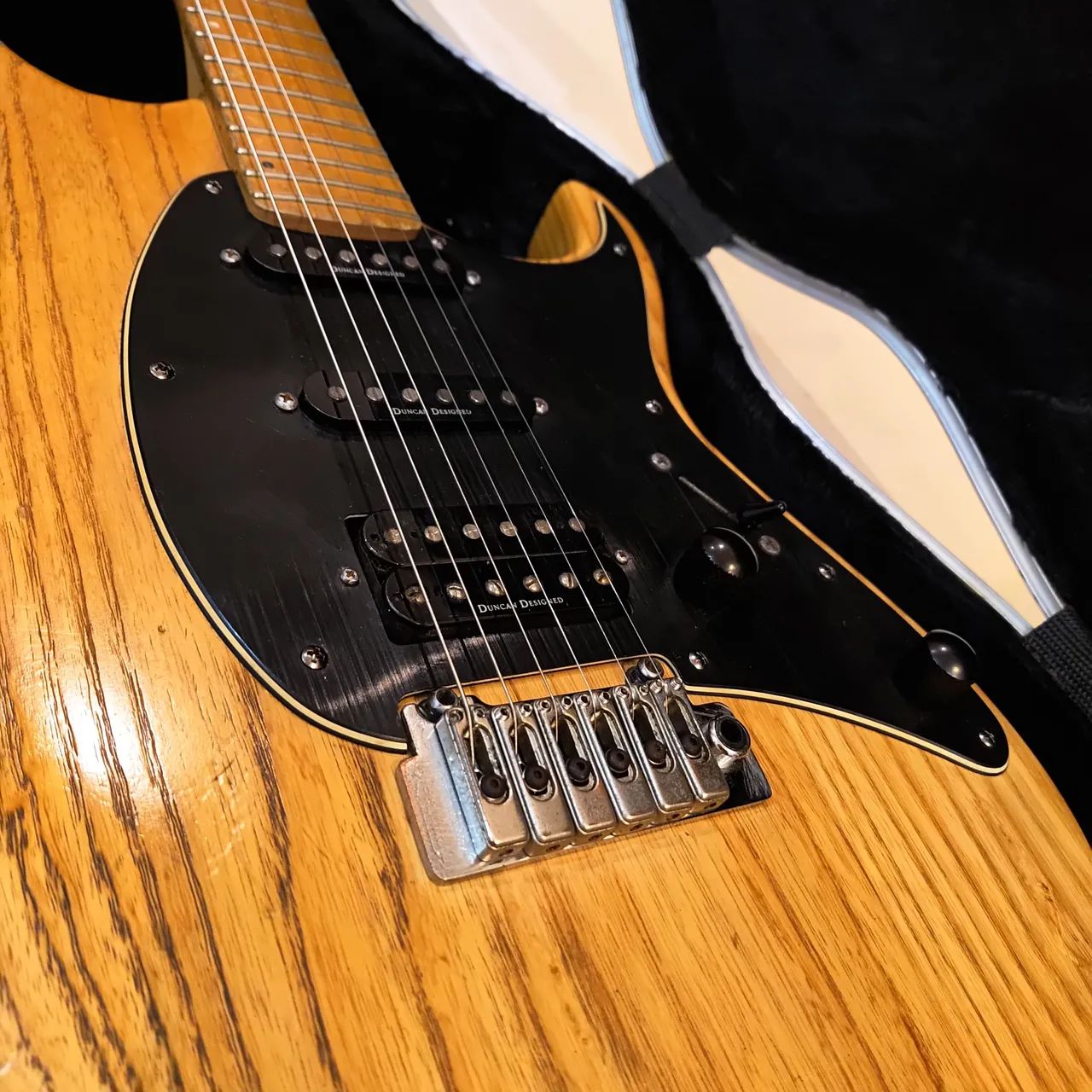Guitarra Cort G260 CE 