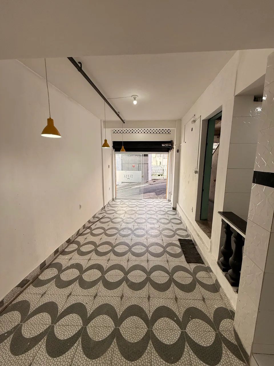 Alugo ponto comercial c/ luz - Foto 2