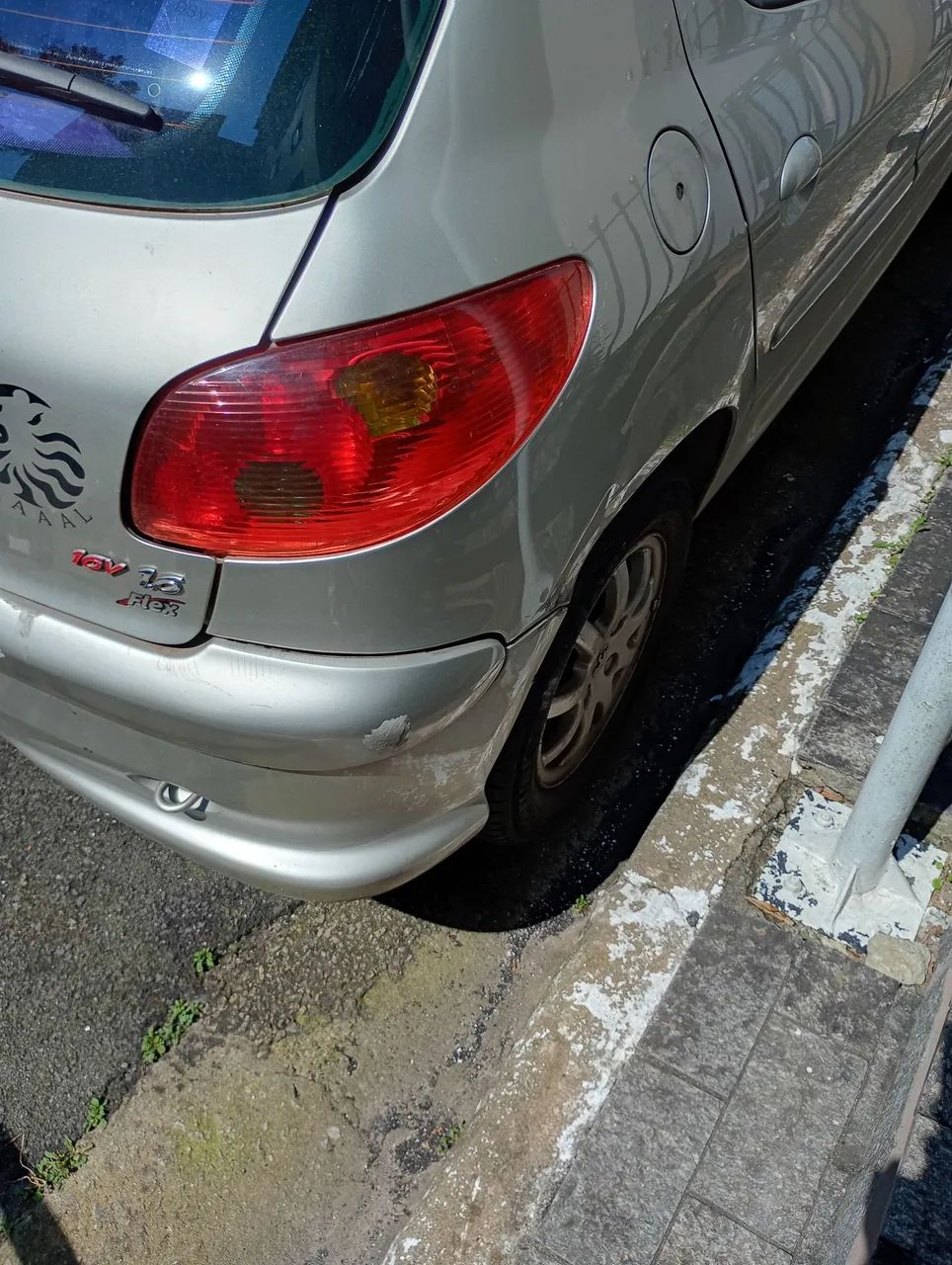 Peugeot 206 206 Holiday 1.6 Flex 16V 5p 2006