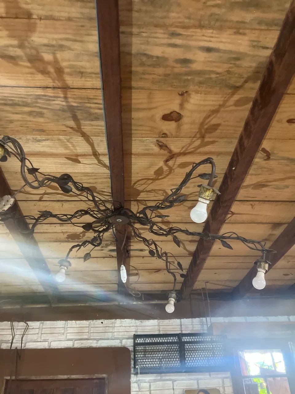 lustre de ferro 