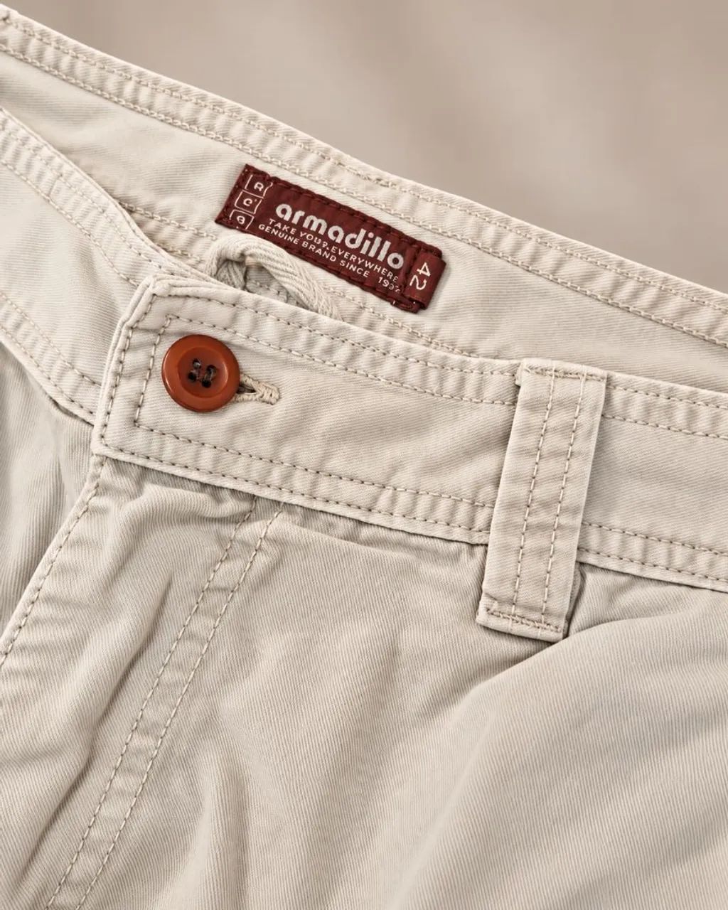 Bermuda cargo Armadillo 42 cor off-white.  - Foto 2