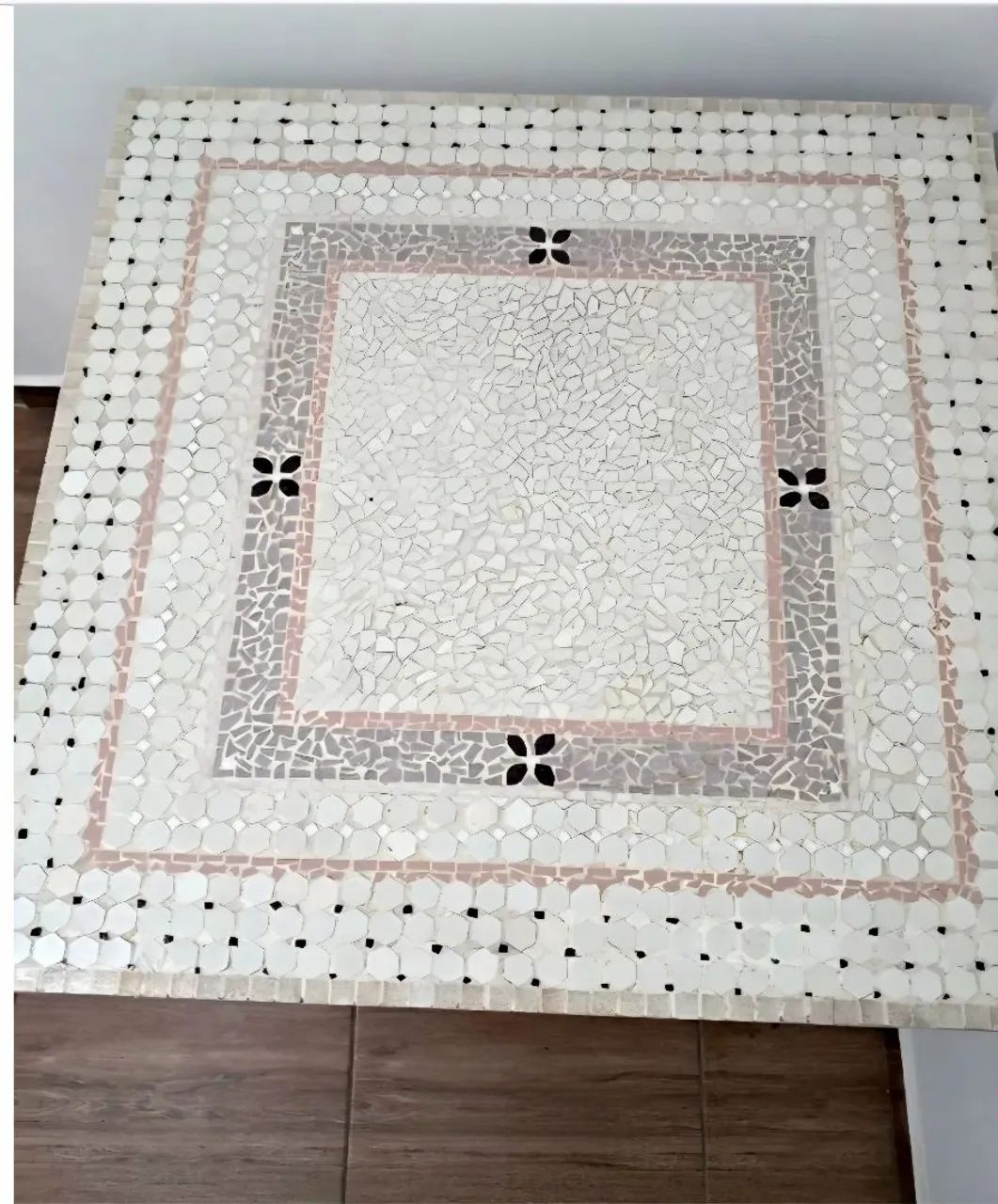 Mesa de jantar em Mosaico