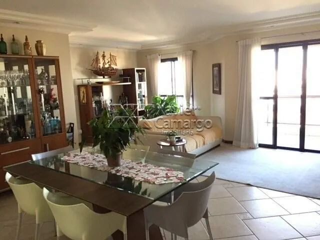 Apartamento com 4 quartos para locação no Centro - Rio Claro/SP