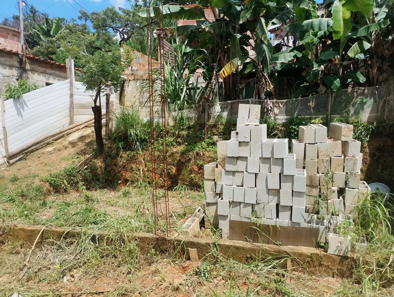 área pequena, sem luz e sem água.  - Foto 4