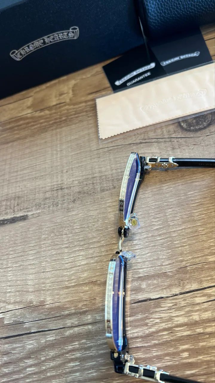 Óculos Chrome Hearts dourado  - Foto 4
