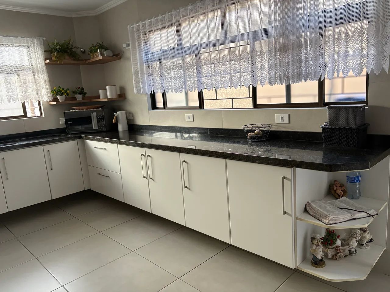 Cozinha com granito 