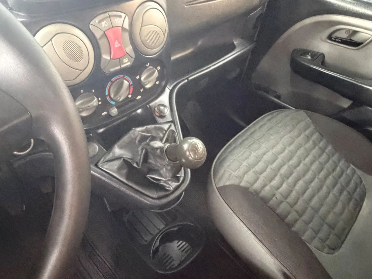 Fiat Doblo Adv. XINGU LOCKER 1.8 Flex 16V 5p, foto 17 de 20