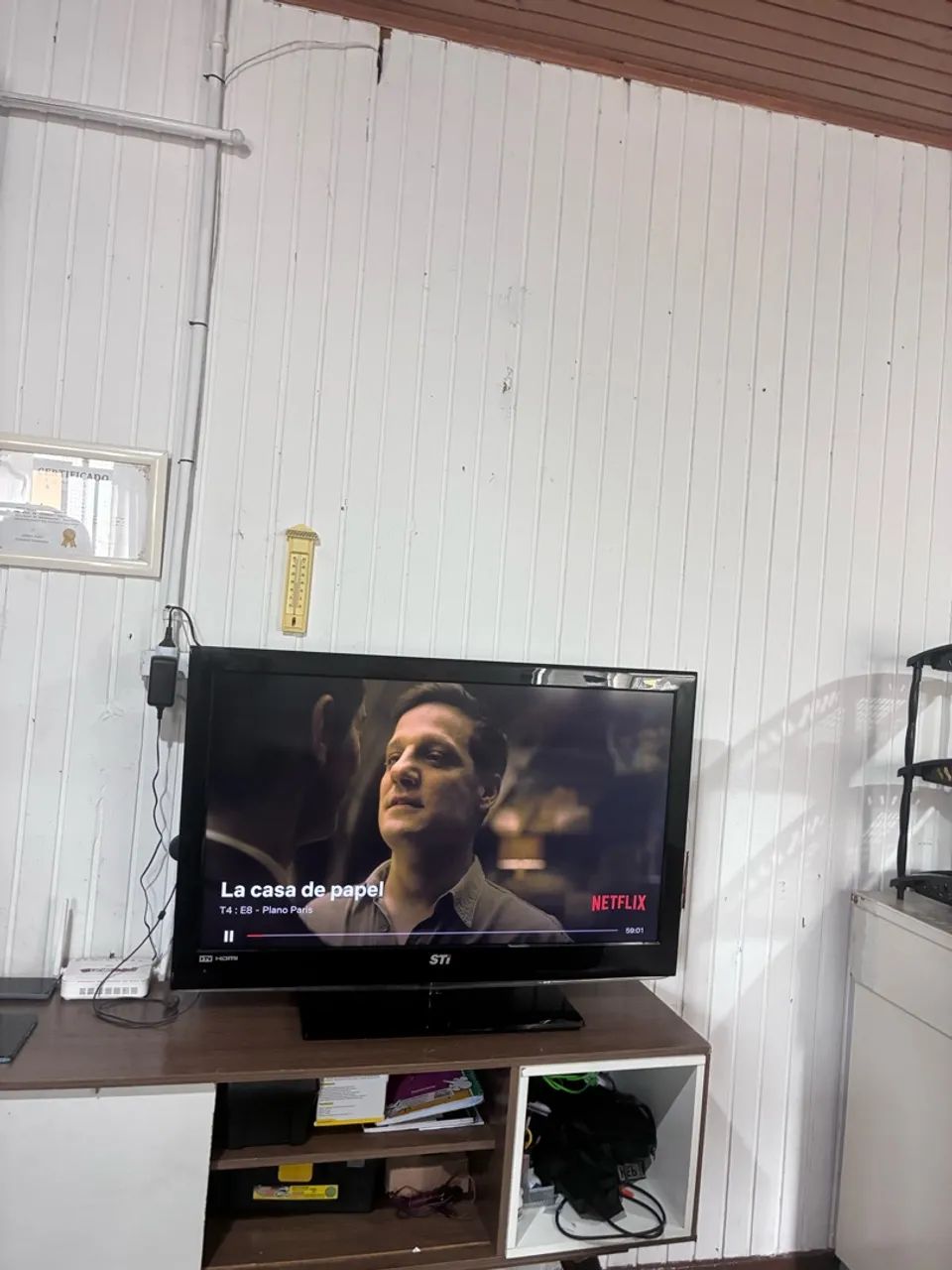 TV STI 42? polegadas com controle  - Foto 4