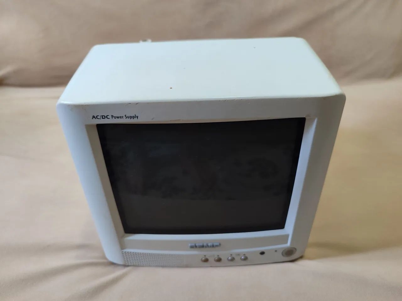 Tv Semp 10 polegadas mais controle 