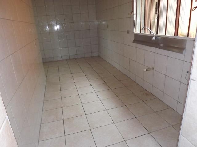 2 residências em excelente localização - Casa principal com 140m2 - Casa 02 com 60m2 - Foto 8