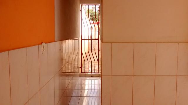 Casa 3 quartos, ótima referência, recém reformada - Foto 16