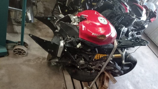 Sucata de moto para retirada de peças Ducati Panigale 959 2016 - Foto 2