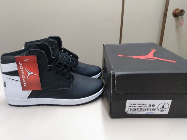 Tênis Nike Jordan n.39