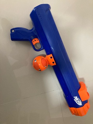 Lançador de bolas nerf para cão 