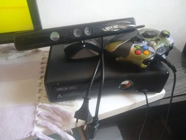 Xbox 360 // Bloqueado e Novo c/ 6 jogos e controle - Videogames