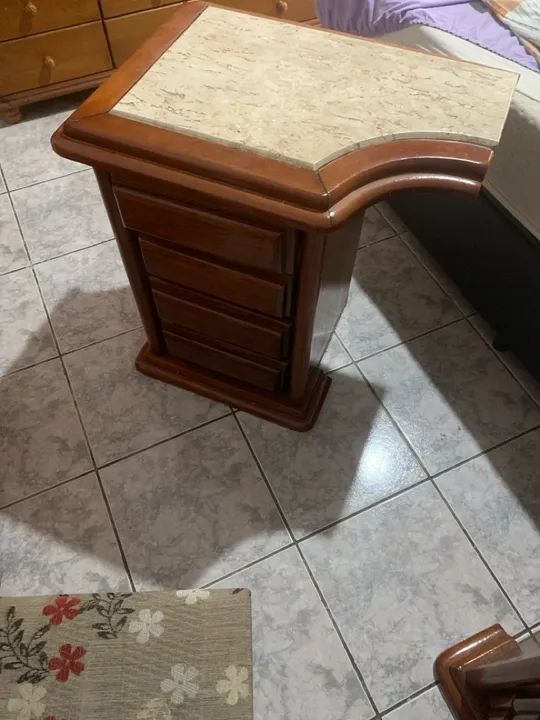 Escrivaninha de Madeira com Tampo de Mármore - Foto 2