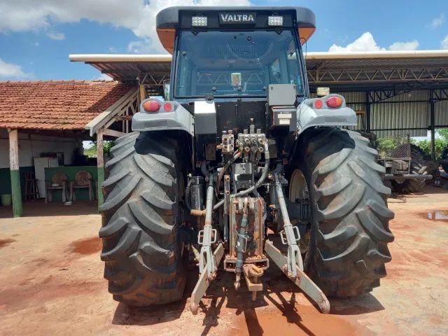 Trator Valtra BH 180 - Ano 2010, 12.700h, Original, Ótimo Estado - Foto 5