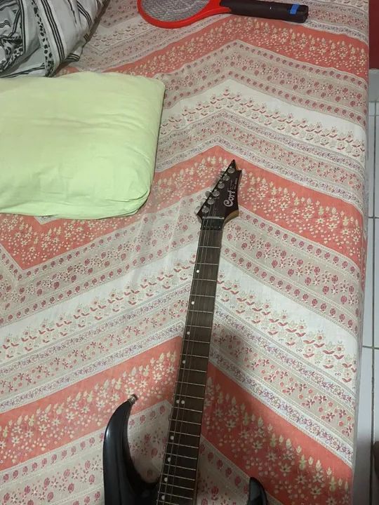 Guitarra Cort 
