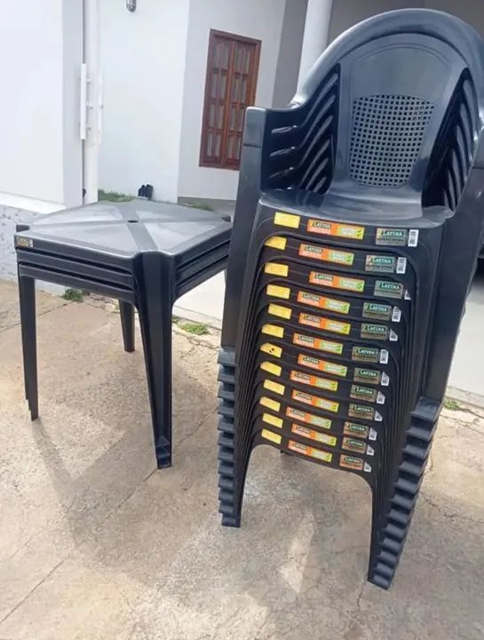 Jogo de mesas cadeira poltrona  - Foto 4