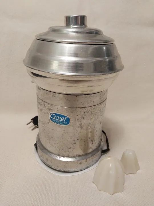 Espremedor de Frutas Elétrico Industrial Bivolt Usado. - Foto 3