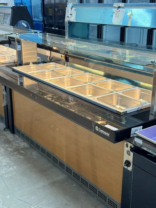 Buffet completo 10 cubas aquecidas e 08 cubas refrigeradas Gelopar linha vitra