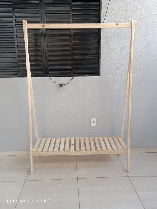 Arara cabideiro de roupa 