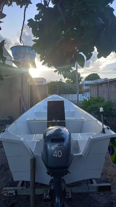 Vendo barco de fibra completo