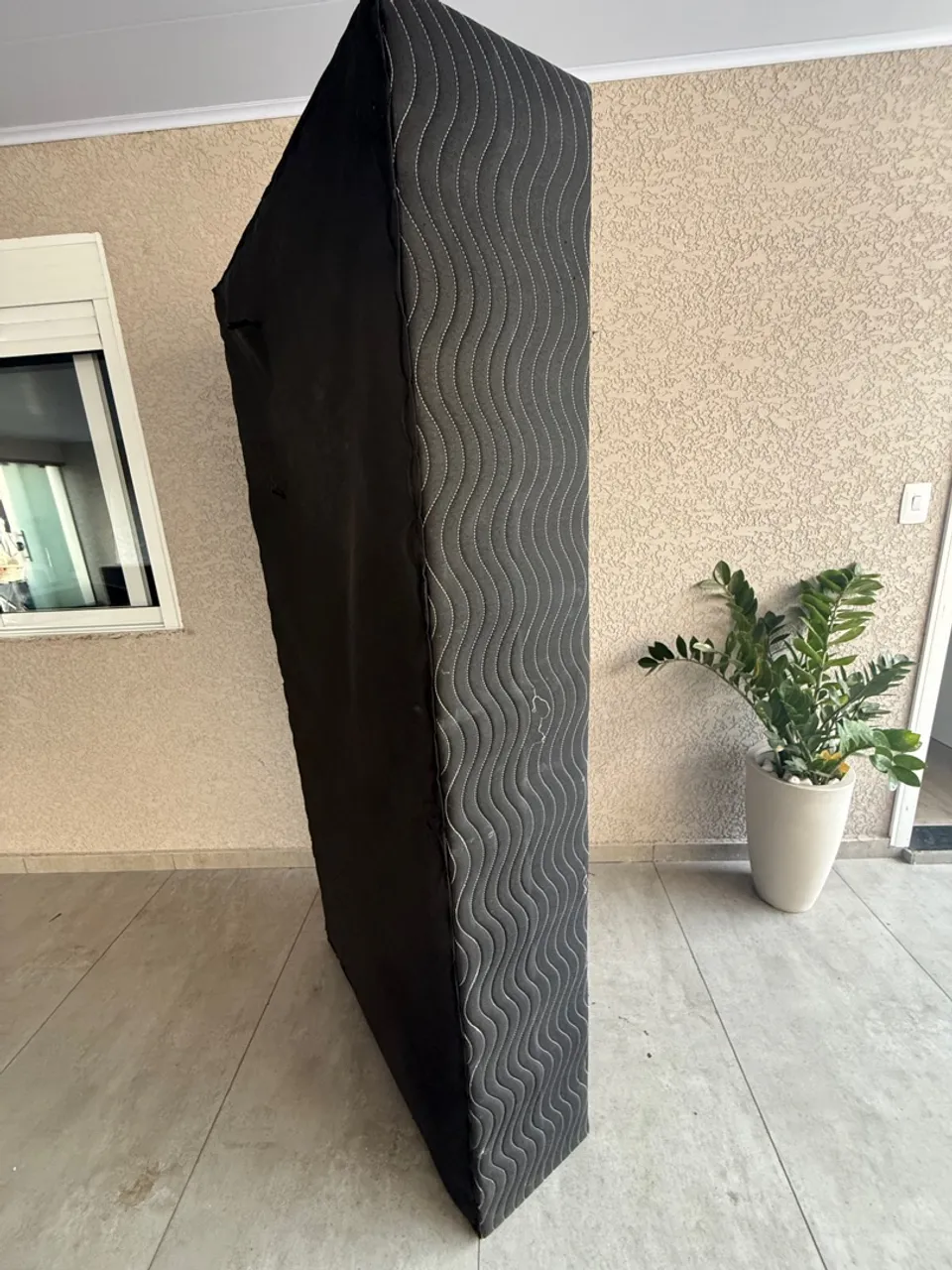 Cama box solteiro impecável