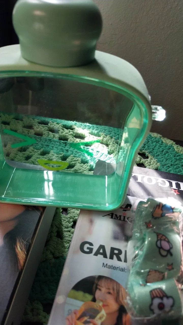 Garrafinhas de água de 380 ml em acrilico