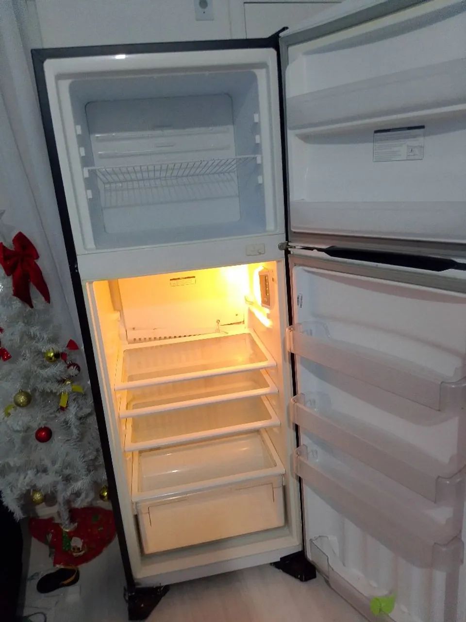 Geladeira usada preta  - Foto 2