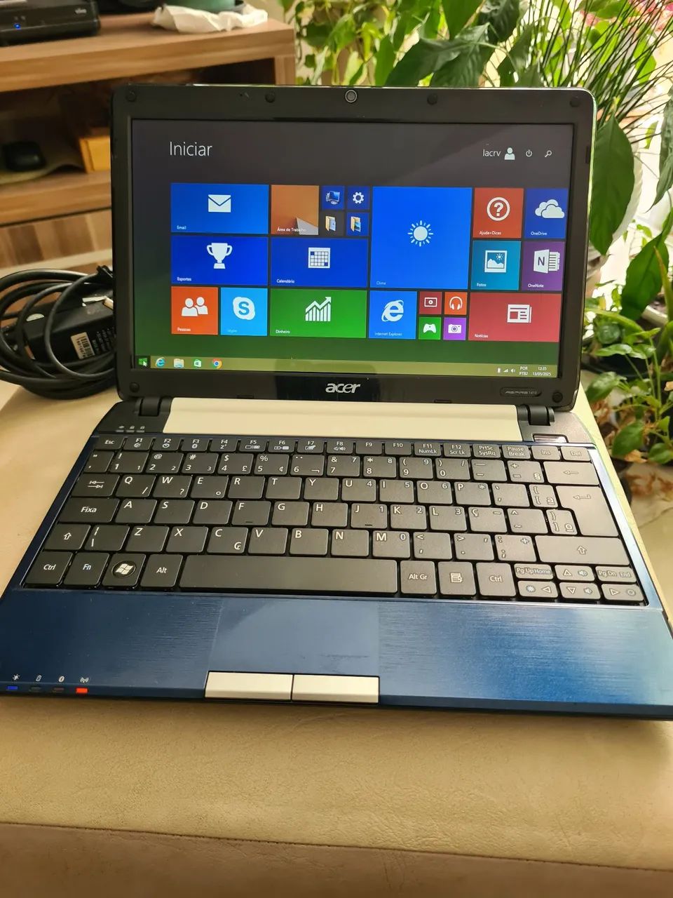 Notebook Acer 1410 ZH7- Mini Notebook - usado bom para o dia a dia