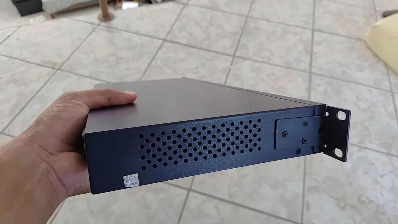 Switch Trellis St24x - 24 Portas (Usado) - Foto 2