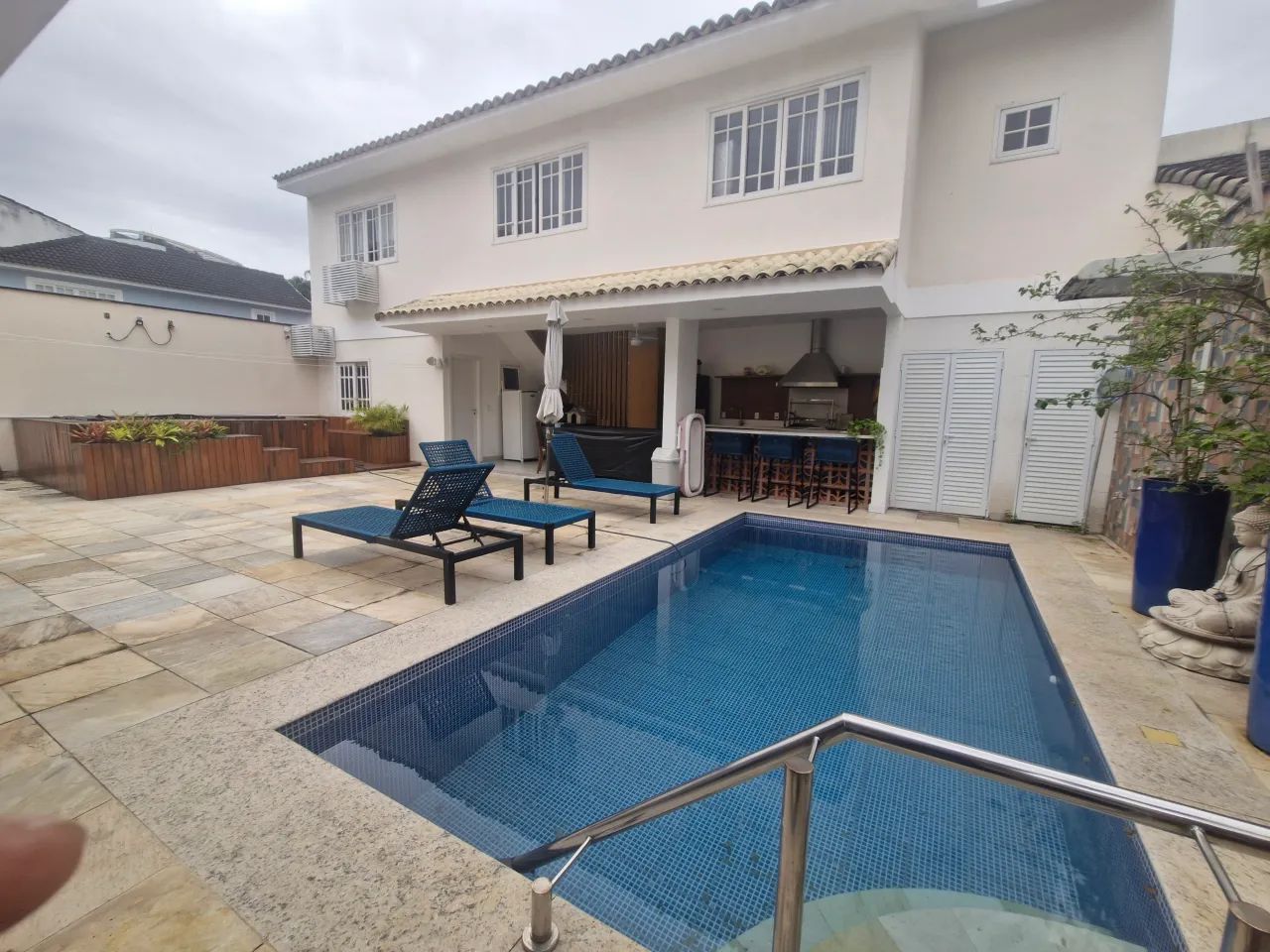 Barra da Tijuca, Casa 6 suítes, piscina, hidro, casa caseiro ou estúdio! - Foto 4